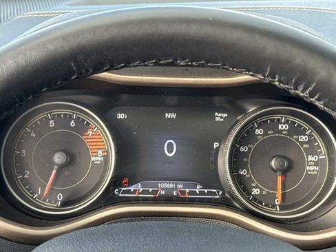 Used 2016 Jeep Cherokee Limited image 29