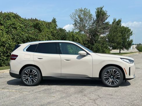 New 2026 BMW X3 xDrive30 w/ Premium Package image 8