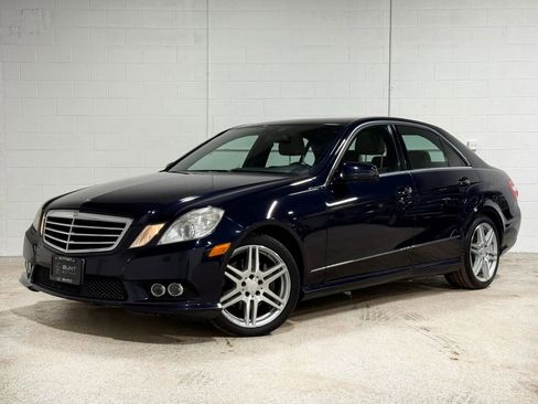 Used 2010 Mercedes-Benz E 350 4MATIC Sedan image 2