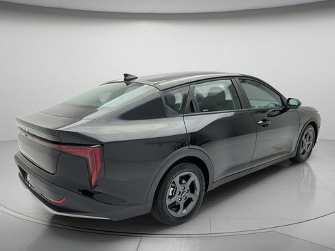 Used 2025 Kia K4 FWD image 5