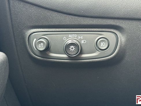 Certified 2022 Chevrolet Equinox Premier image 33