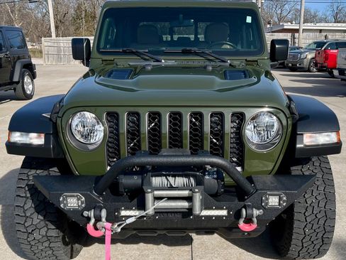 Used 2023 Jeep Gladiator Rubicon w/ Cold Weather Group image 2