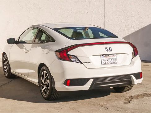 Used 2018 Honda Civic LX-P image 4