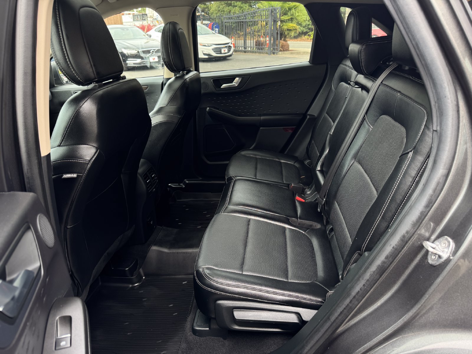 Used 2020 Ford Escape Titanium AWD/4WD image 15