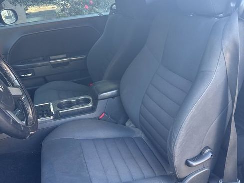 Used 2010 Dodge Challenger R/T image 13