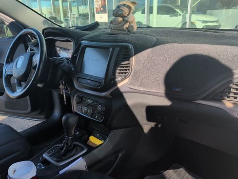 Used 2015 Jeep Cherokee Latitude w/ Trailer Tow Group image 10