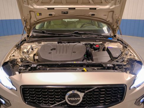 Used 2024 Volvo S60 B5 Plus image 41