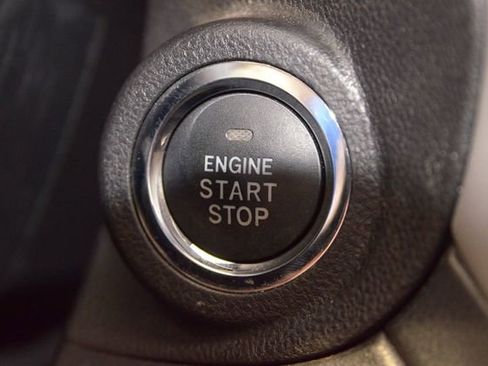 Used 2023 Subaru Outback Premium image 27