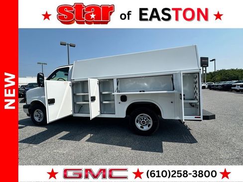 New 2025 GMC Savana 3500 w/ Power Convenience Package image 23