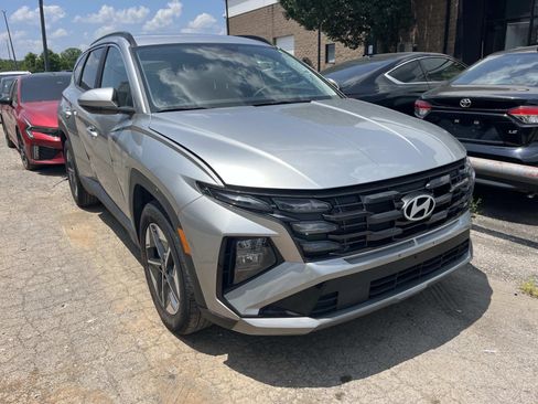 Used 2025 Hyundai Tucson SEL FWD image 1