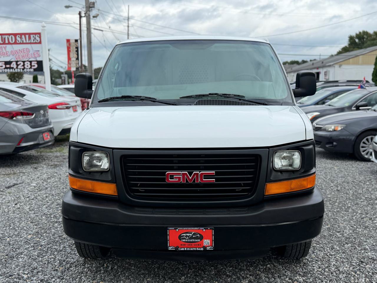 Used 2014 GMC Savana 2500 RWD image 2