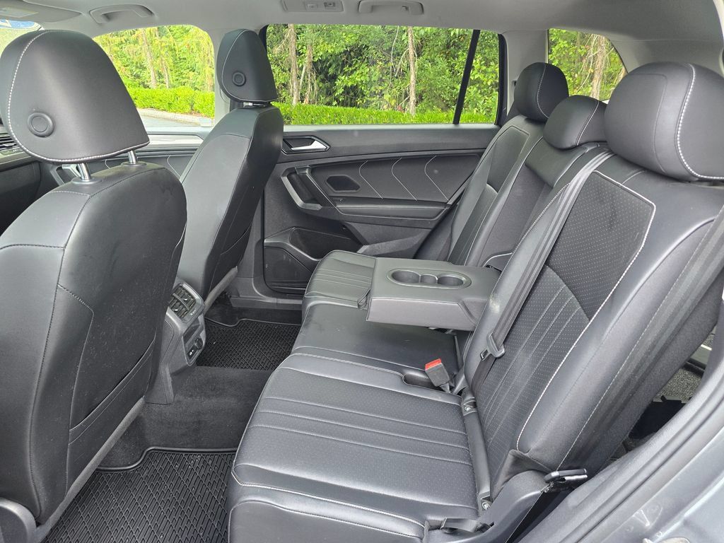 Used 2022 Volkswagen Tiguan SE AWD/4WD image 10