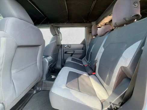 Used 2021 Ford Bronco Big Bend w/ Sasquatch Package image 19