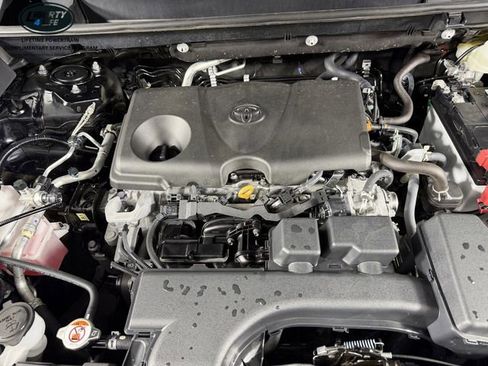 Used 2025 Toyota RAV4 XLE w/ Convenience Package image 36