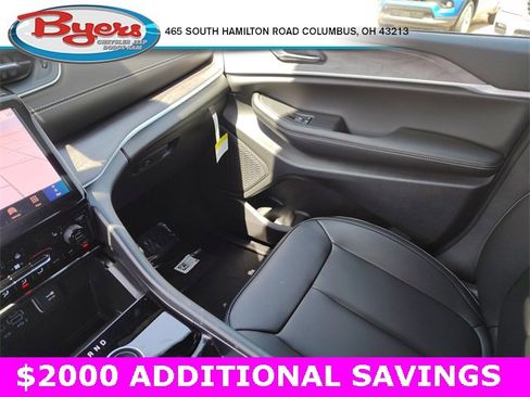 New 2025 Jeep Grand Cherokee Limited w/ Black Appearance Package image 28