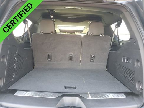 Certified 2022 Chevrolet Suburban Premier w/ Premium Package image 27