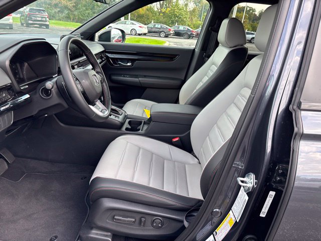 Used 2026 Honda CR-V Sport Touring image 5
