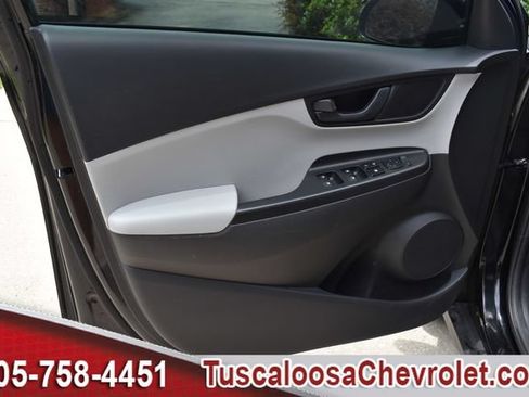 Used 2022 Hyundai Kona SEL FWD image 18