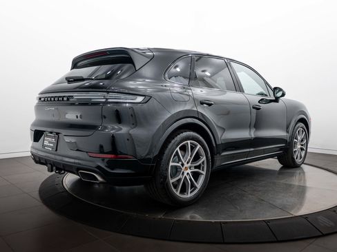 Certified 2026 Porsche Cayenne AWD/4WD image 7