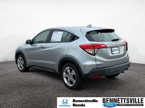 Used 2019 Honda HR-V LX image 3