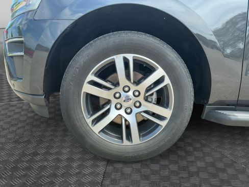 Used 2024 Ford Expedition Limited AWD/4WD image 14