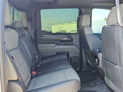 Used 2023 Chevrolet Silverado 1500 ZR2 w/ Technology Package AWD/4WD image 17
