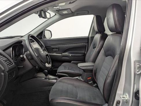 Used 2024 Mitsubishi Outlander Sport SE AWD/4WD image 11