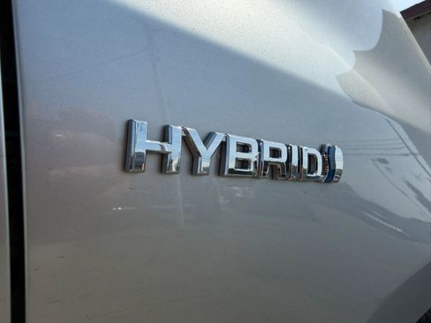 Used 2016 Toyota Prius V Five image 34