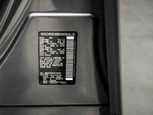 Used 2025 Nissan Armada Platinum image 45