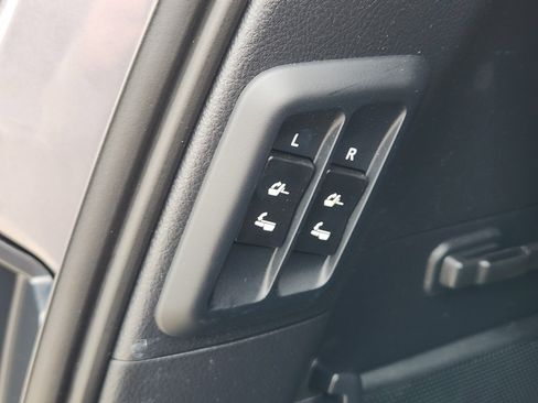 Used 2022 Lexus GX 460 Luxury w/ Off Road Package image 39