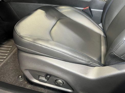 New 2026 Jeep Compass Limited w/ Sun, Sound & Navigation Group image 23