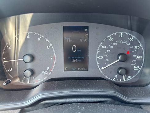 Used 2025 Toyota Corolla LE FWD image 23