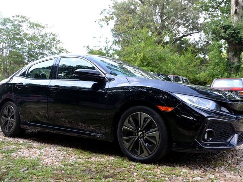 Used 2017 Honda Civic EX image 4