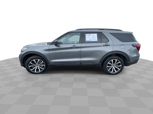 Used 2025 Ford Explorer ST-Line AWD/4WD image 5