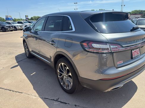 Used 2022 Lincoln Nautilus Reserve AWD/4WD image 7