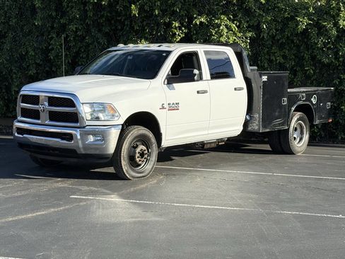 Used 2017 RAM 3500 Tradesman w/ Chrome Appearance Group AWD/4WD image 4