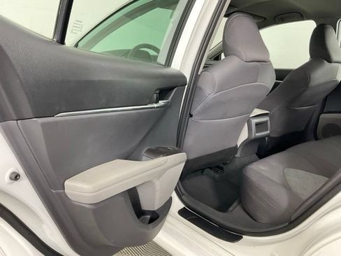 Used 2022 Toyota Camry LE w/ Carpet Mat Package (TMS) FWD image 14