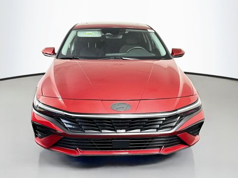Used 2024 Hyundai Elantra SEL w/ Convenience Package FWD image 2
