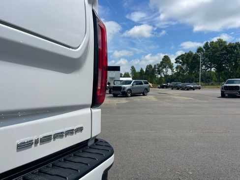 Used 2024 GMC Sierra 1500 Denali w/ Denali Reserve Package AWD/4WD image 35