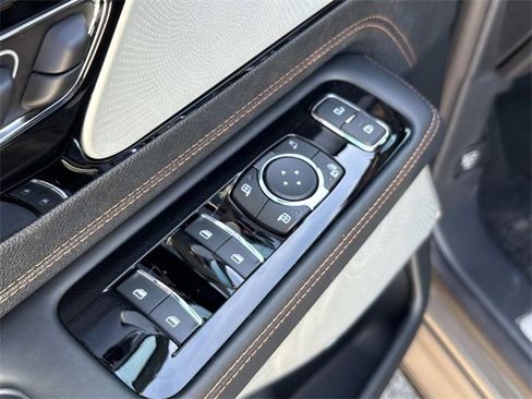 New 2025 Lincoln Aviator Black Label image 22