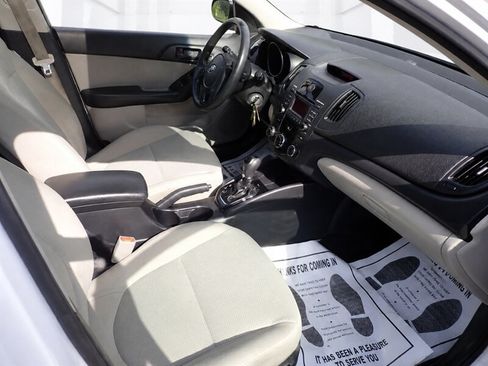 Used 2011 Kia Forte EX w/ Premium Pkg FWD image 9