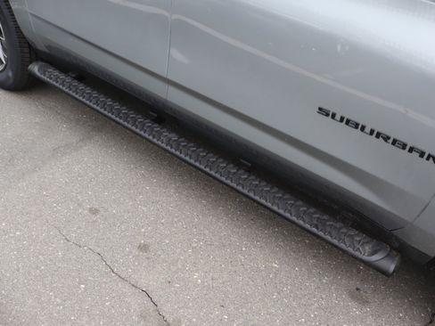 Used 2023 Chevrolet Suburban Z71 w/ Z71 Off-Road Package image 12