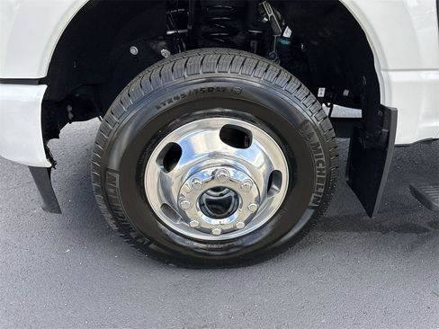 Used 2024 Ford F350 Platinum image 10