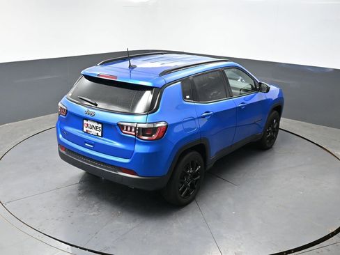 Used 2025 Jeep Compass Latitude w/ Altitude Special Edition AWD/4WD image 30