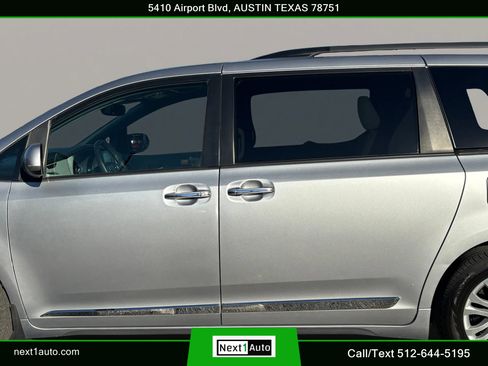 Used 2016 Toyota Sienna XLE image 12