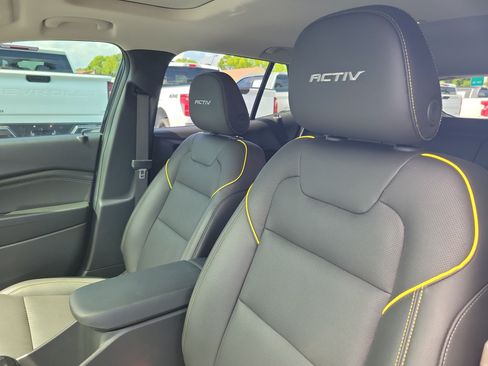 Used 2024 Chevrolet Trax ACTIV w/ Sunroof Package FWD image 15
