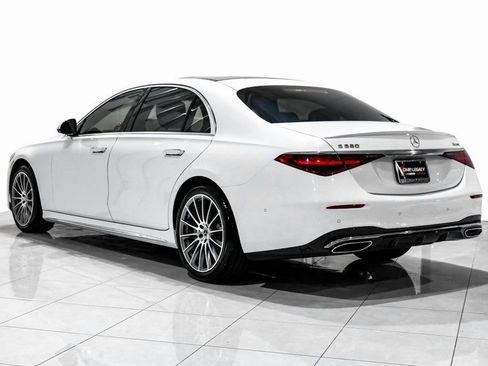 Used 2025 Mercedes-Benz S 580 4MATIC Sedan image 11