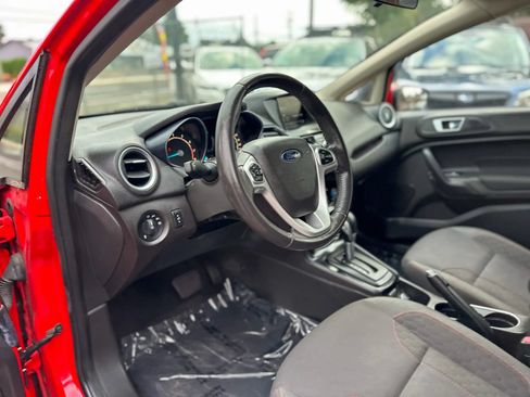 Used 2014 Ford Fiesta SE w/ Equipment Group 201A FWD image 12