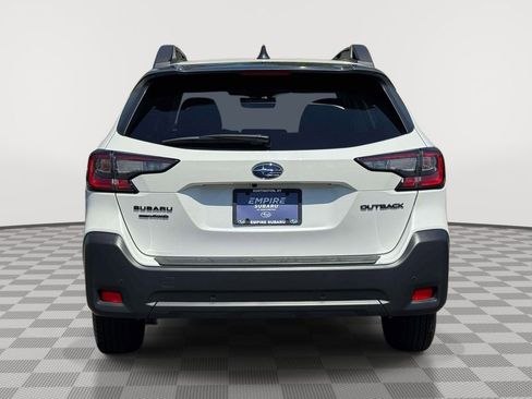 Used 2025 Subaru Outback Onyx Edition AWD/4WD image 7