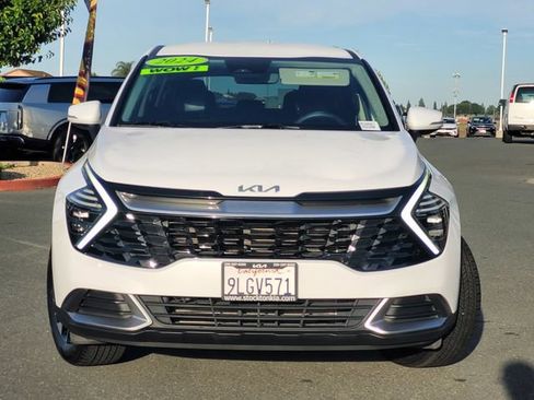 Used 2024 Kia Sportage EX FWD image 2